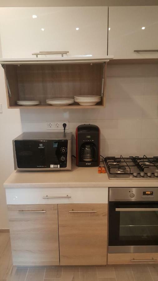 Gutenberg Utca Apartman แซแก็ด ภายนอก รูปภาพ